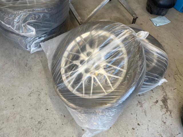 トヨタ　ヴォクシー　ホイール・タイヤ交換　岐阜県　岐阜市　持ち込み　タイヤ交換　脱着　組替　バランス　