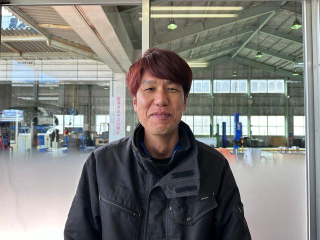 スタッフ紹介2
