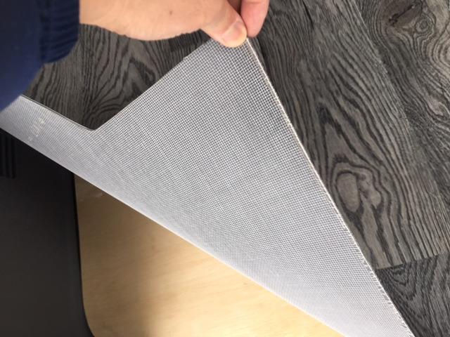 ハイエースコミューター床張施工１ナンバー