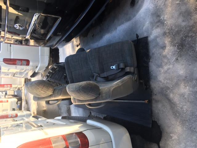 ハイエースコミューター床張施工１ナンバー