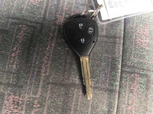 ハイエースコミューター床張施工１ナンバー