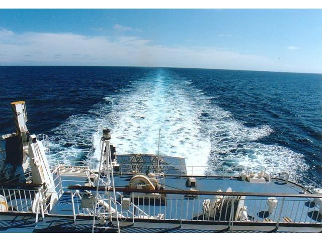 ハイエースにアルヴェルシート施工ロイヤルリムジン