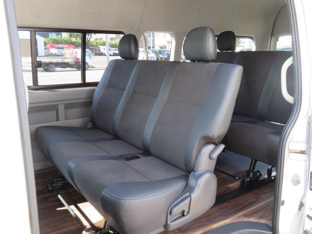 トヨタ　ハイエースバン　ハイエーススー１ナンバー8人乗りロングスライド床張施行