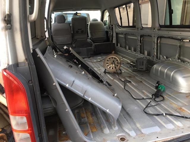 トヨタ　ハイエースバン　ハイエースキャンピンググカー製作