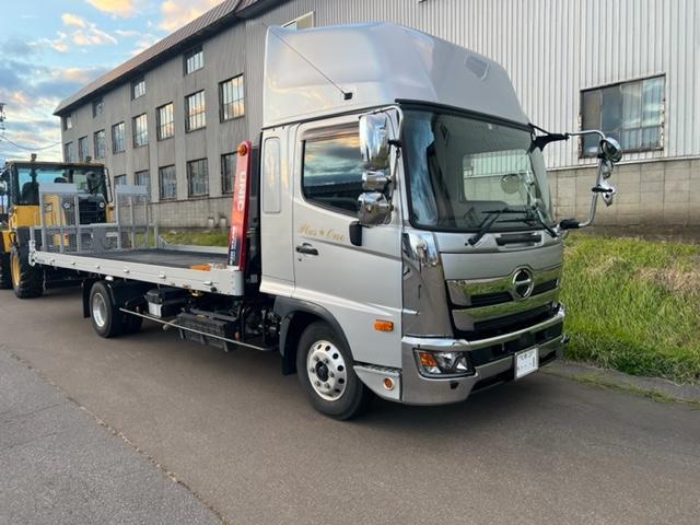 スタッフ紹介3