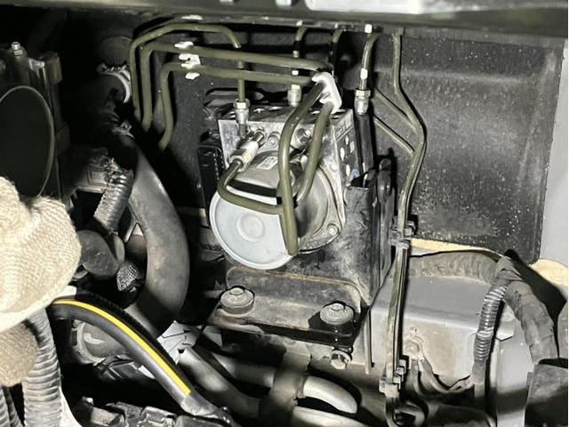 日産　セレナ(DAA-GNC27)　ABSアクチュエータ交換