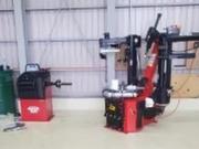 タイヤ交換、組替作業