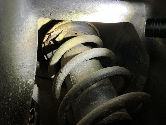 ホンダ　Ｎ－ＢＯＸ　フロントサスペンション交換