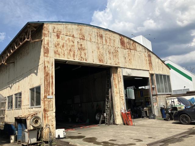 【車検ライン工場外観】