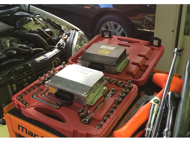 各種制御用車載コンピュータも交換可能です。