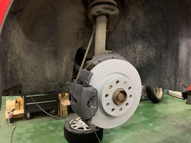 2013年 VW DBA-16CBZ ザ・ビートル 前後 ブレーキパッド ブレーキローター 交換 BOSCH製品 |グーネットピット 2013年 VW DBA-16CBZ ザ・ビートル 前後 ブレーキパッド ブレーキローター 交換 BOSCH製品 |グーネットピット