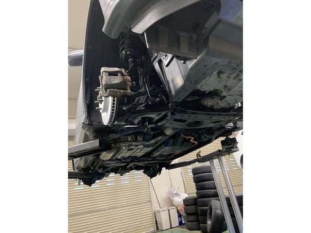 ＨＯＮＤＡ　ＶＥＺＥＬ　ＨＹＢＲＩＤ　４ＷＤ　ホンダ　ヴェゼル　ハイブリッド　４ＷＤ　車検整備　下廻り防錆塗装　ラスター　施工