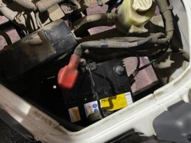 トヨタ ピクシス オルタネーター交換