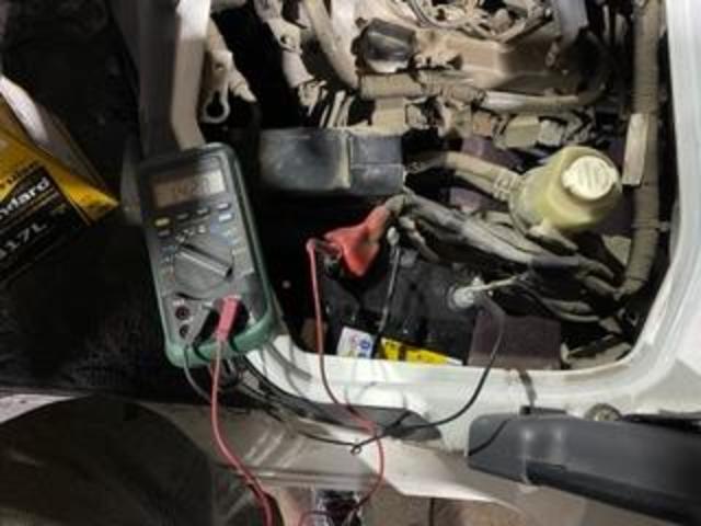 トヨタ ピクシス オルタネーター交換