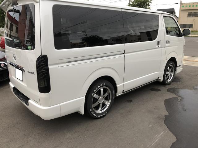 トヨタ　ハイエース　車検　整備　点検　車検見積もりもお任せ下さい！！旭川市、神楽、神楽岡、神居、西御料、東光・東神楽町・鷹栖町・美瑛町・東川町、他地域も大歓迎！
