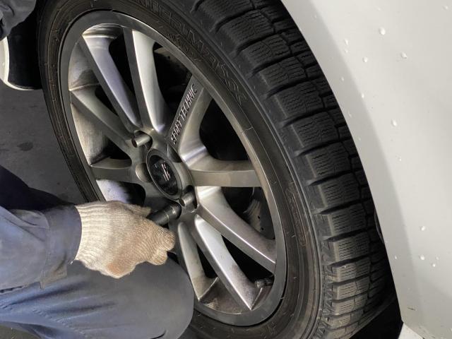 ベンツ　C LAクラス　タイヤ交換　旭川市・神楽・神楽岡・神居・西御料・東光・東神楽町・鷹栖町・美瑛町・東神楽町・他地域も大歓迎！
