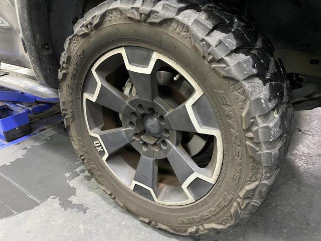 米国トヨタ　タンドラ　タイヤ交換　旭川市・神楽・神楽岡・神居・西御料・東光・東神楽町・鷹栖町・美瑛町・東神楽町・他地域も大歓迎！