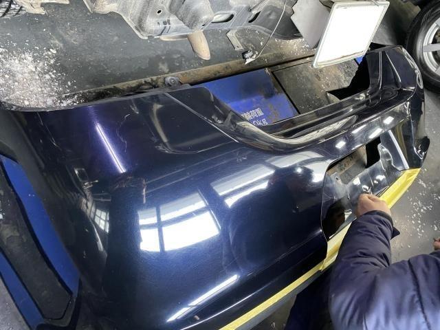 日産　ティーダ　Rバンパー交換　旭川市・神楽・神楽岡・神居・西御料・東光・東神楽町・鷹栖町・美瑛町・東神楽町・他地域も大歓迎！
