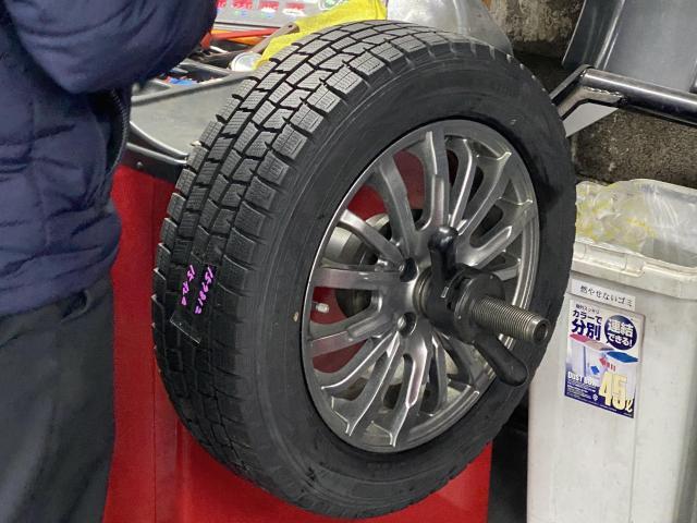 トヨタ　ヴィッツ　タイヤ組替　旭川市・神楽・神楽岡・神居・西御料・東光・東神楽町・鷹栖町・美瑛町・東神楽町・他地域も大歓迎！