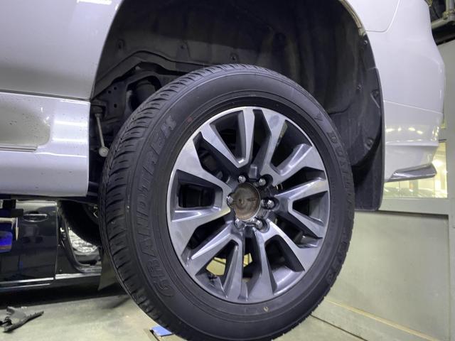 トヨタ　ランドクルーザープラド　タイヤ交換　旭川市・神楽・神楽岡・神居・西御料・東光・東神楽町・鷹栖町・美瑛町・東神楽町・他地域も大歓迎！
