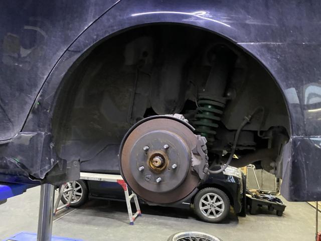 トヨタ　マークX  タイヤ交換　旭川市・神楽・神楽岡・神居・西御料・東光・東神楽町・鷹栖町・美瑛町・東神楽町・他地域も大歓迎！