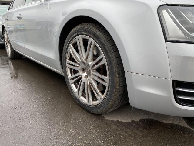 アウディ　A８　タイヤ組替　旭川市・神楽・神楽岡・神居・西御料・東光・東神楽町・鷹栖町・美瑛町・東神楽町・他地域も大歓迎！
