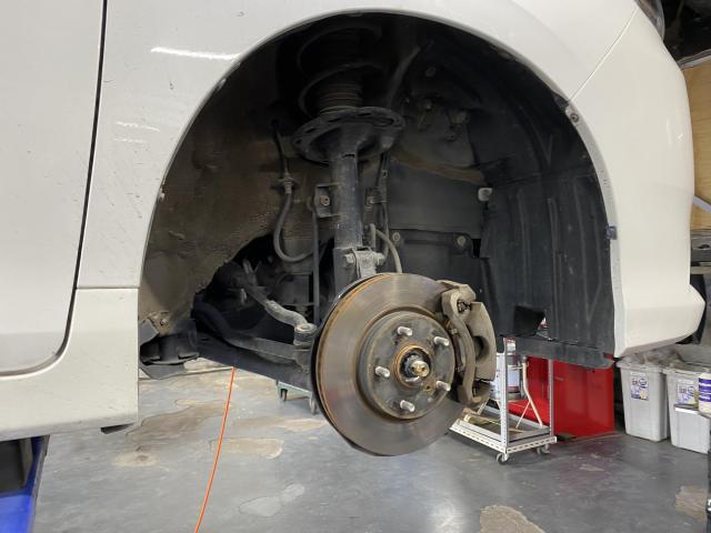 トヨタ　エスクアィア　タイヤ交換　旭川市・神楽・神楽岡・神居・西御料・東光・東神楽町・鷹栖町・美瑛町・東神楽町・他地域も大歓迎！