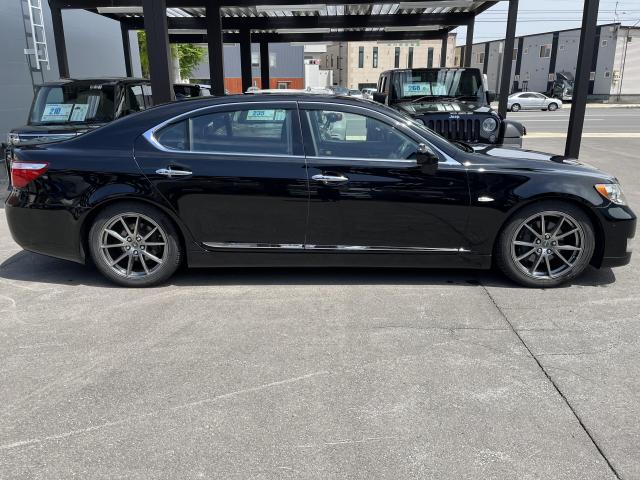 レクサスLS  スモーク施工（リヤのみ）

旭川市・神楽・神楽岡・神居・西御料・東光・東神楽町・鷹栖町・美瑛町・東神楽町・他地域も大歓迎！