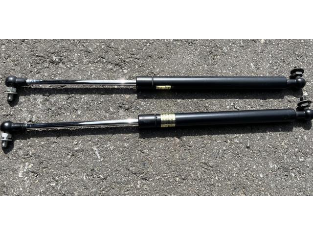 パッソ　ダンパー交換

旭川市・神楽・神楽岡・神居・西御料・東光・東神楽町・鷹栖町・美瑛町・東神楽町・他地域も大歓迎！