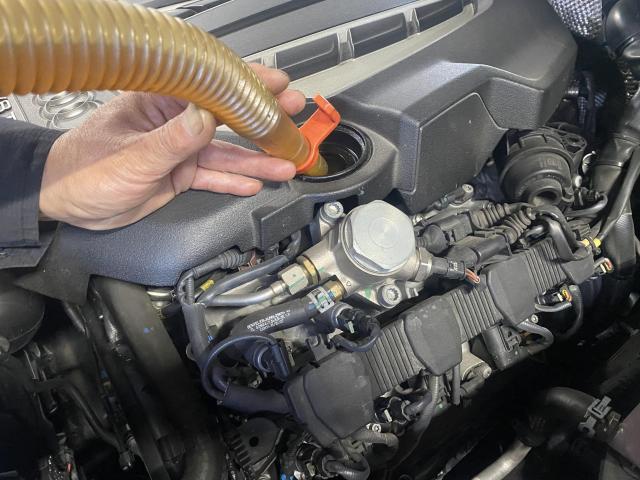 Ａ８　オイル交換　旭川市・神楽・神楽岡・神居・西御料・東光・東神楽町・鷹栖町・美瑛町・東神楽町・他地域も大歓迎！