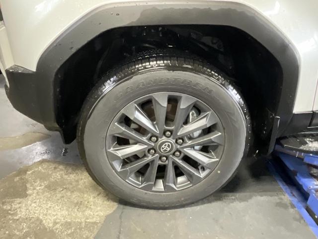 トヨタ　ランドクルーザー　タイヤ交換　旭川市・神楽・神楽岡・神居・西御料・東光・東神楽町・鷹栖町・美瑛町・東神楽町・他地域も大歓迎！