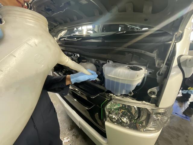 ハイエースバン　オイル交換＋アドブルー補充
旭川市・神楽・神楽岡・神居・西御料・東光・東神楽町・鷹栖町・美瑛町・東神楽町・他地域も大歓迎！