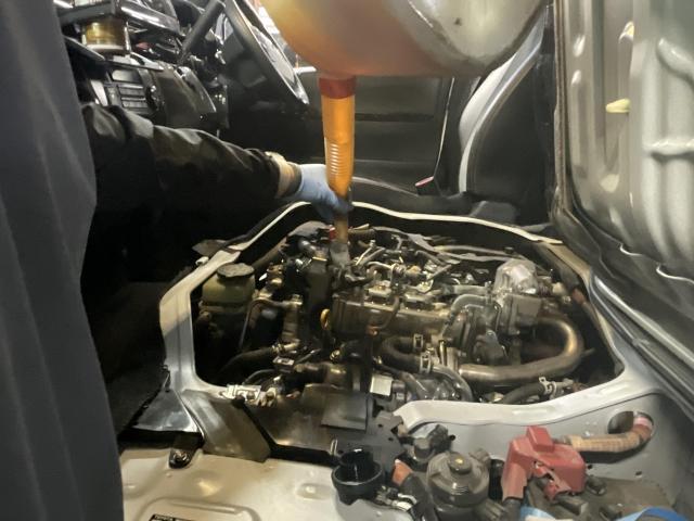 ハイエースバン　オイル交換＋アドブルー補充
旭川市・神楽・神楽岡・神居・西御料・東光・東神楽町・鷹栖町・美瑛町・東神楽町・他地域も大歓迎！