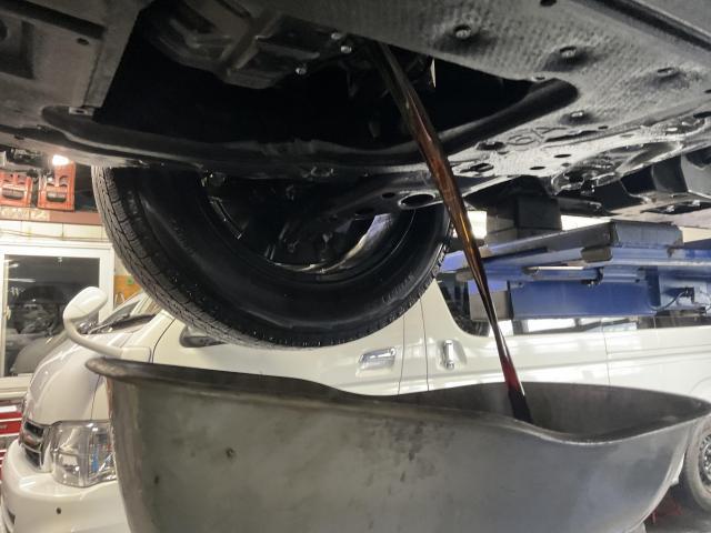 トヨタ　ヴォクシー　オイル＋エレメント交換
旭川市・神楽・神楽岡・神居・西御料・東光・東神楽町・鷹栖町・美瑛町・東神楽町・他地域も大歓迎！ 