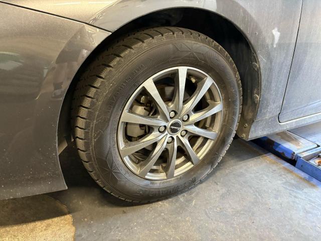 トヨタ　プリウス　タイヤ交換
旭川市・神楽・神楽岡・神居・西御料・東光・東神楽町・鷹栖町・美瑛町・東神楽町・他地域も大歓迎！ 