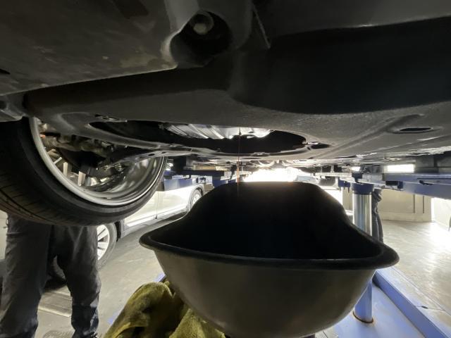 トヨタ　アルファード　オイル交換
旭川市・神楽・神楽岡・神居・西御料・東光・東神楽町・鷹栖町・美瑛町・東神楽町・他地域も大歓迎！