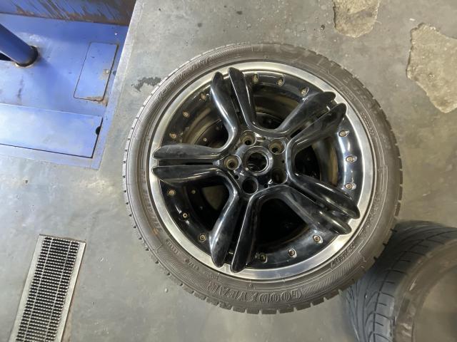 ＭＩＮＩ　タイヤ交換
旭川市・神楽・神楽岡・神居・西御料・東光・東神楽町・鷹栖町・美瑛町・東神楽町・他地域も大歓迎！