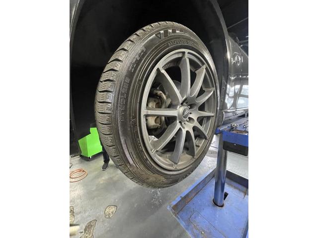 日産　フェアレディＺ　タイヤ交換
旭川市・神楽・神楽岡・神居・西御料・東光・東神楽町・鷹栖町・美瑛町・東神楽町・他地域も大歓迎！ 