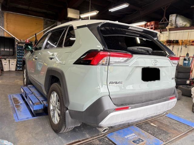 トヨタ　ＲＡＶ４　タイヤ交換
旭川市・神楽・神楽岡・神居・西御料・東光・東神楽町・鷹栖町・美瑛町・東神楽町・他地域も大歓迎！ 