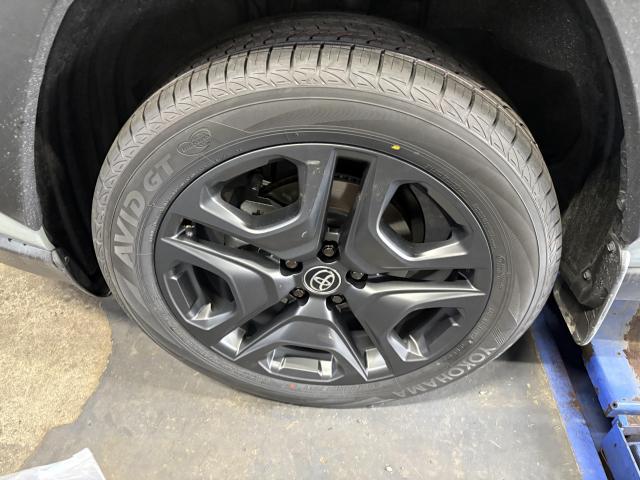 トヨタ　ＲＡＶ４　タイヤ交換
旭川市・神楽・神楽岡・神居・西御料・東光・東神楽町・鷹栖町・美瑛町・東神楽町・他地域も大歓迎！ 