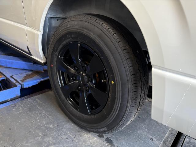 トヨタ　ハイエースバン　タイヤ交換
旭川市・神楽・神楽岡・神居・西御料・東光・東神楽町・鷹栖町・美瑛町・東神楽町・他地域も大歓迎！