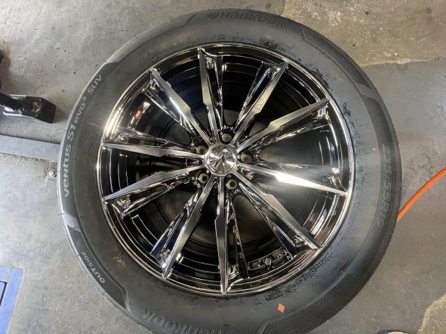 トヨタ　ＲＡＶ４　タイヤ交換
旭川市・神楽・神楽岡・神居・西御料・東光・東神楽町・鷹栖町・美瑛町・東神楽町・他地域も大歓迎！