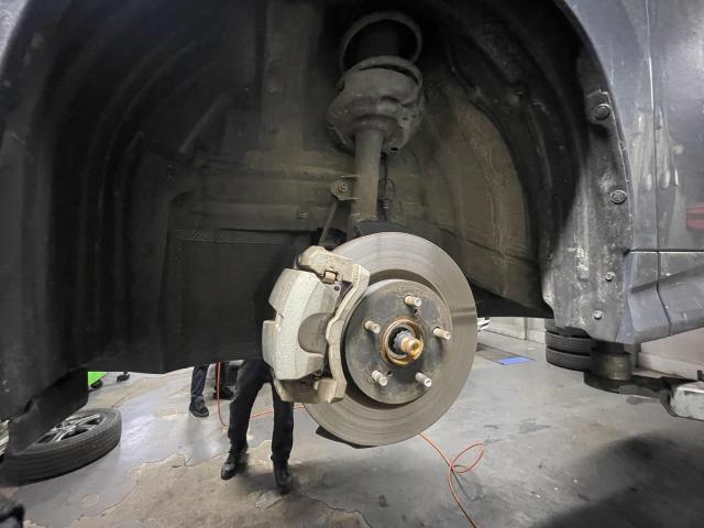 トヨタ　ヴォクシー　タイヤ交換
旭川市・神楽・神楽岡・神居・西御料・東光・東神楽町・鷹栖町・美瑛町・東神楽町・他地域も大歓迎！ 