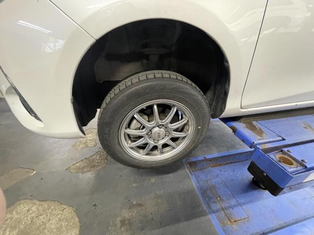 トヨタ　ヴィッツ　タイヤ交換
旭川市・神楽・神楽岡・神居・西御料・東光・東神楽町・鷹栖町・美瑛町・東神楽町・他地域も大歓迎！