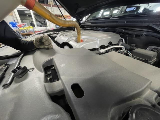 レクサス　ＬＸ　オイル交換
旭川市・神楽・神楽岡・神居・西御料・東光・東神楽町・鷹栖町・美瑛町・東神楽町・他地域も大歓迎！