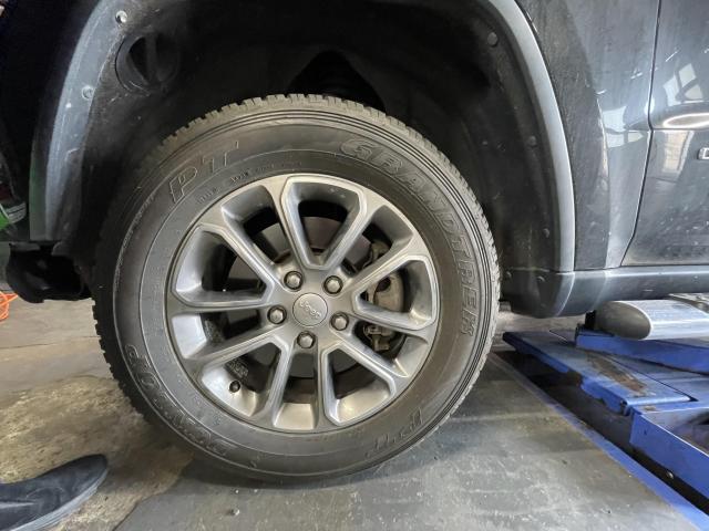 クライスラー・ジープ　グランドチェロキー　タイヤ交換
旭川市・神楽・神楽岡・神居・西御料・東光・東神楽町・鷹栖町・美瑛町・東神楽町・他地域も大歓迎！