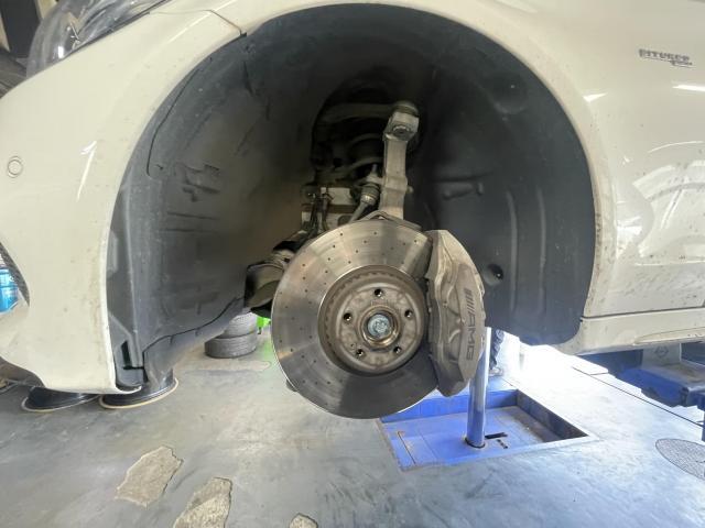 メルセデス・ベンツ　Ｃクラス　タイヤ交換
旭川市・神楽・神楽岡・神居・西御料・東光・東神楽町・鷹栖町・美瑛町・東神楽町・他地域も大歓迎！ 