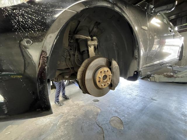 レクサス　ＬＳ　タイヤ交換
旭川市・神楽・神楽岡・神居・西御料・東光・東神楽町・鷹栖町・美瑛町・東神楽町・他地域も大歓迎！