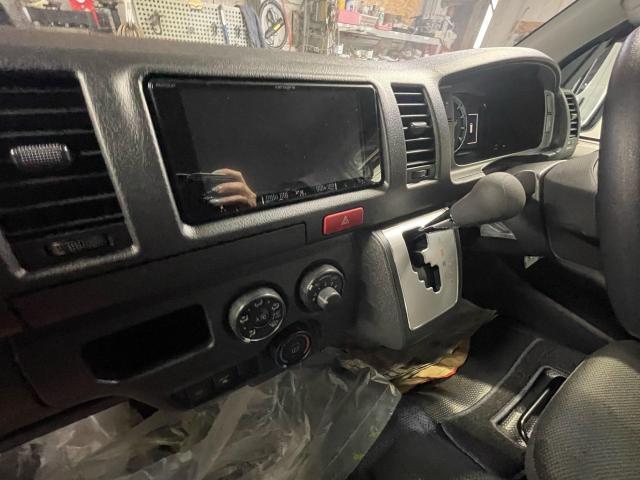 トヨタ　ハイエースバンロングボディ　ナビ取付
旭川市・神楽・神楽岡・神居・西御料・東光・東神楽町・鷹栖町・美瑛町・東神楽町・他地域も大歓迎！ 