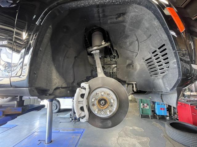 クライスラー・ジープ　グランドチェロキーＬ　ホイル交換
旭川市・神楽・神楽岡・神居・西御料・東光・東神楽町・鷹栖町・美瑛町・東神楽町・他地域も大歓迎！ 